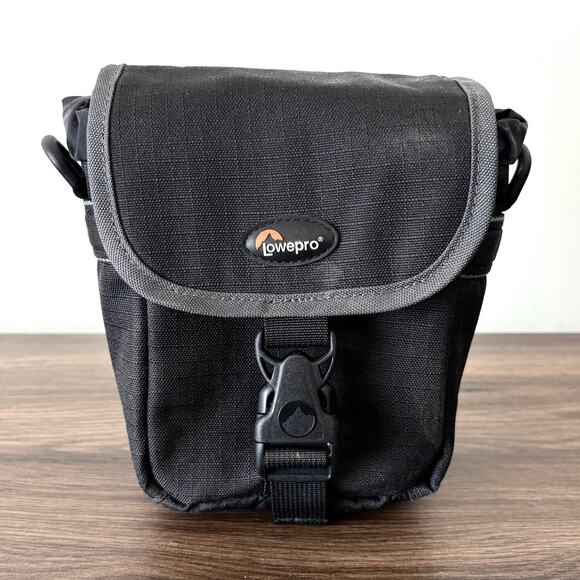 Lowepro SlipLock Pouch 50AW - Black - Picture 1 of 3